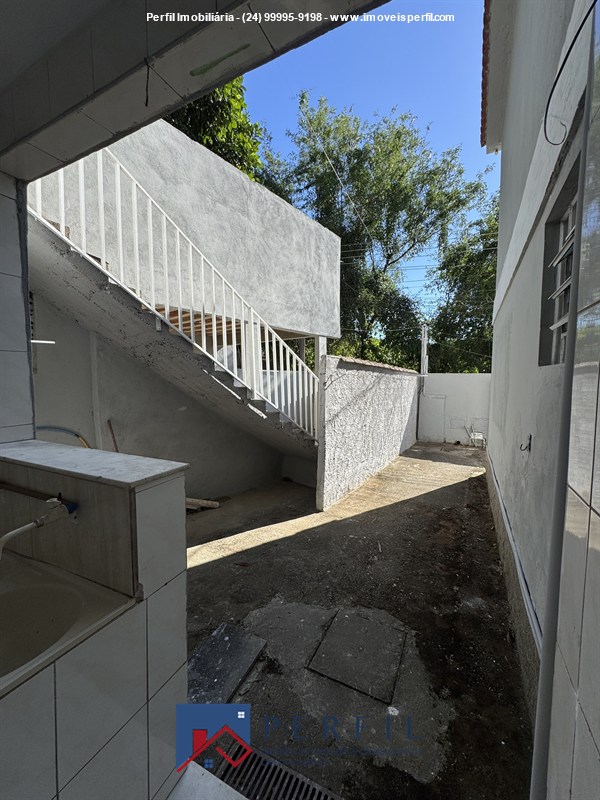 Casa a Venda no Comercial em Resende - Foto do Im�vel