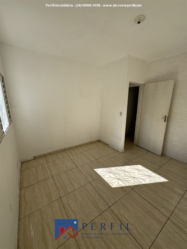 Casa a Venda no Comercial em Resende - Foto do Im�vel