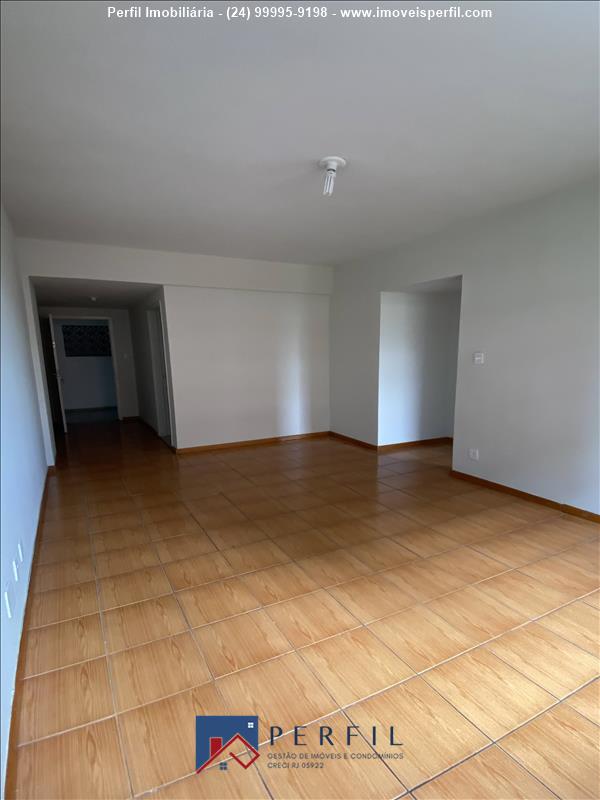 Apartamento para Alugar no Comercial em Resende