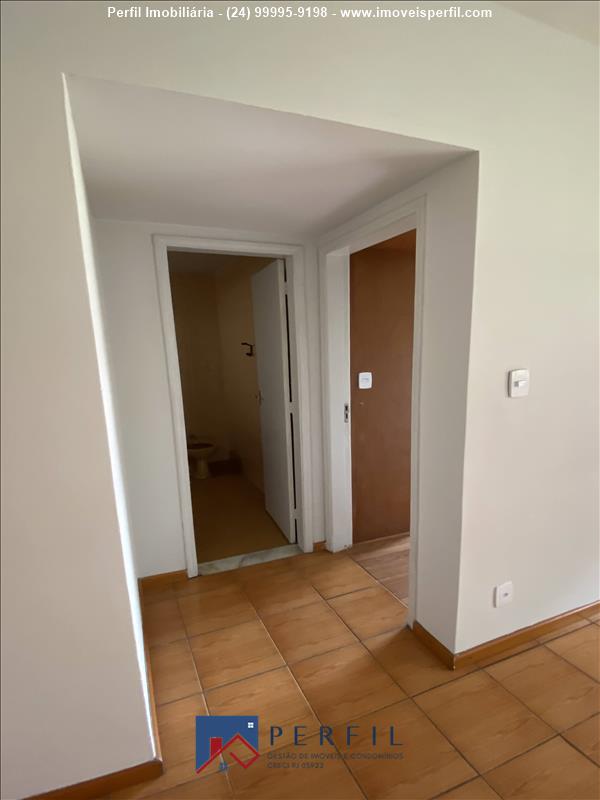 Apartamento para Alugar no Comercial em Resende