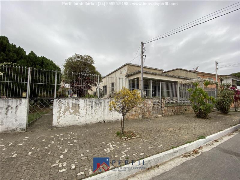 Casa para Venda ou Alugar no Vila Julieta em Resende