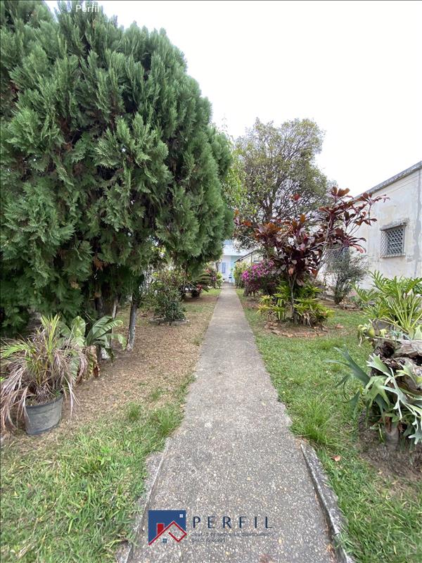 Casa para Venda ou Alugar no Vila Julieta em Resende