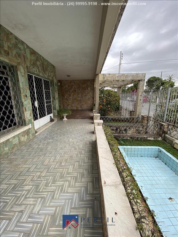 Casa para Venda ou Alugar no Vila Julieta em Resende