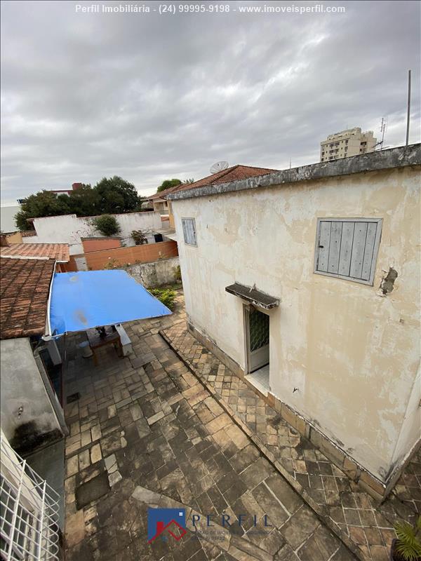 Casa para Venda ou Alugar no Vila Julieta em Resende