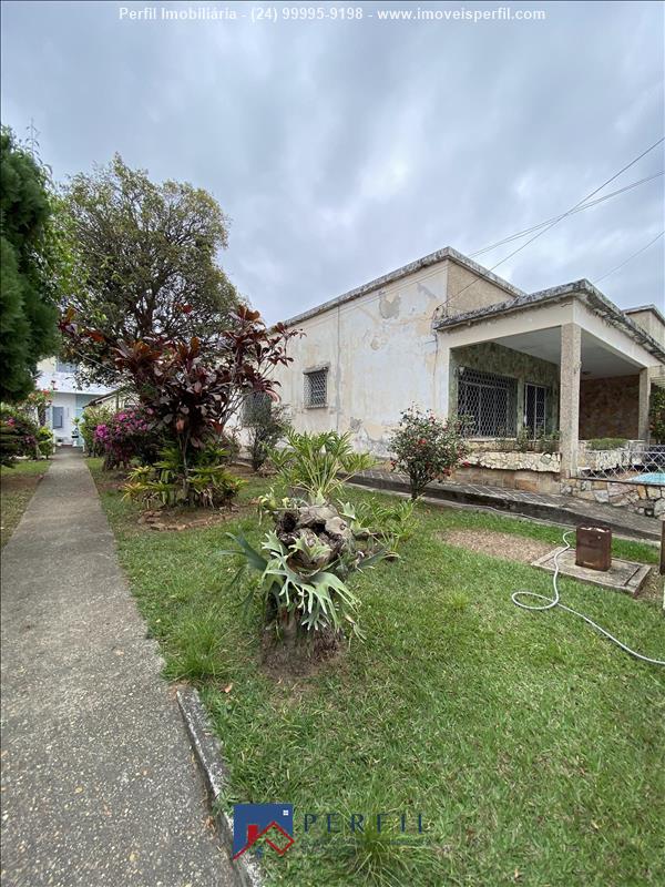 Casa para Venda ou Alugar no Vila Julieta em Resende