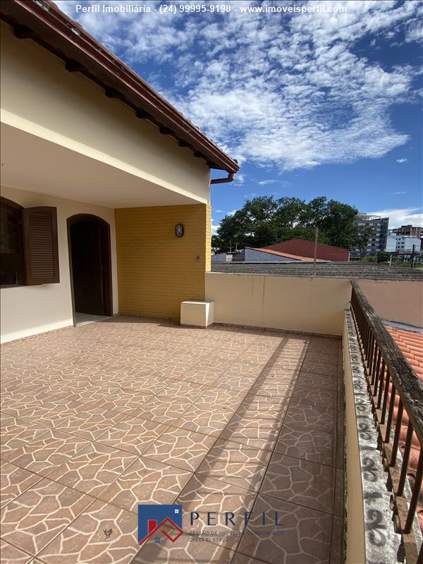 Casa a Venda no Jardim Tropical em Resende