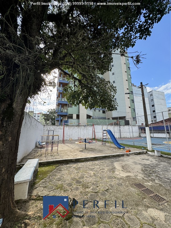 Apartamento a Venda no Comercial em Resende