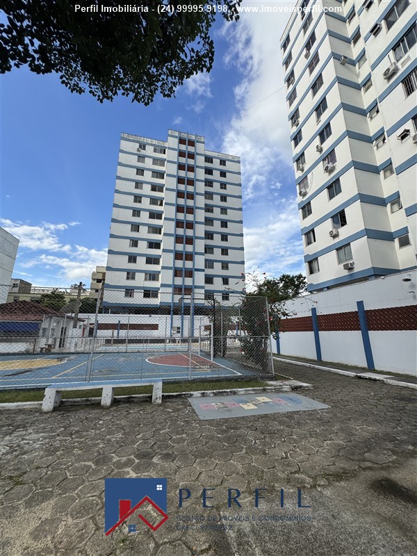 Apartamento a Venda no Comercial em Resende