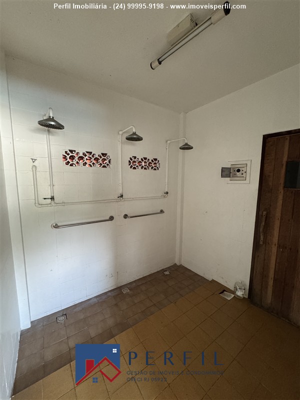 Apartamento a Venda no Comercial em Resende