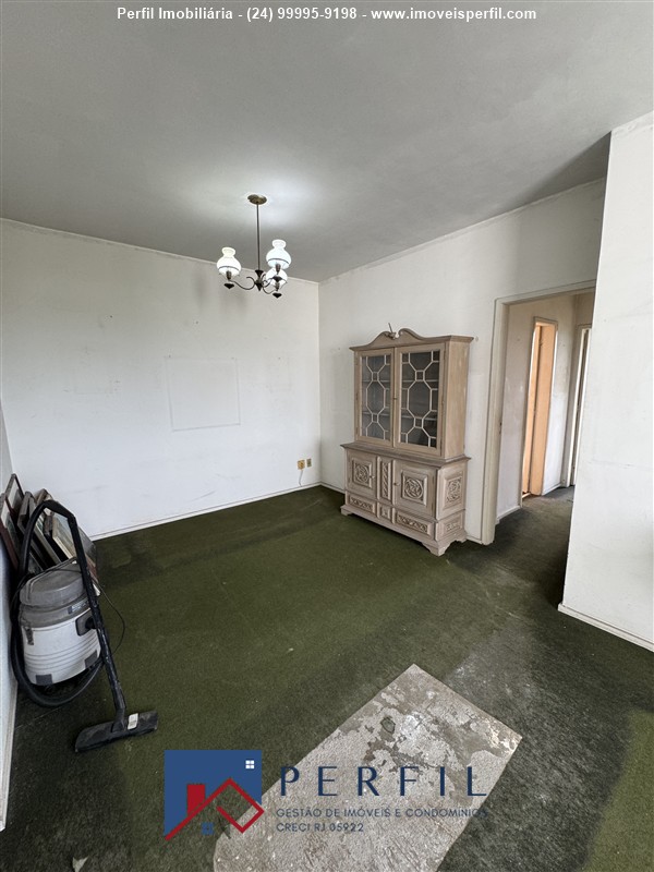 Apartamento a Venda no Comercial em Resende