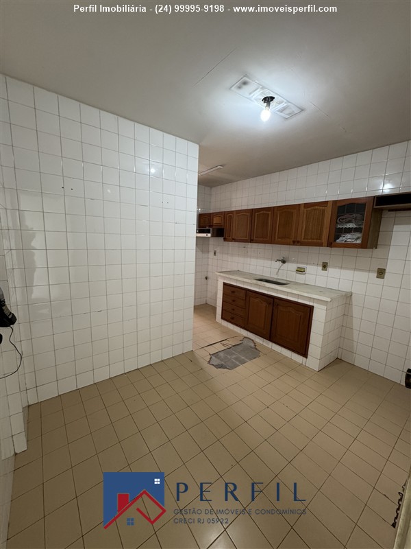 Apartamento a Venda no Comercial em Resende