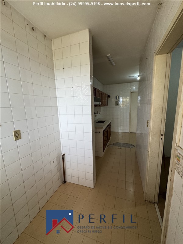 Apartamento a Venda no Comercial em Resende