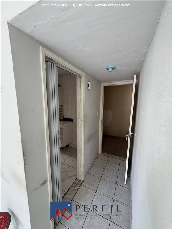 Apartamento a Venda no Comercial em Resende - Foto do Imvel