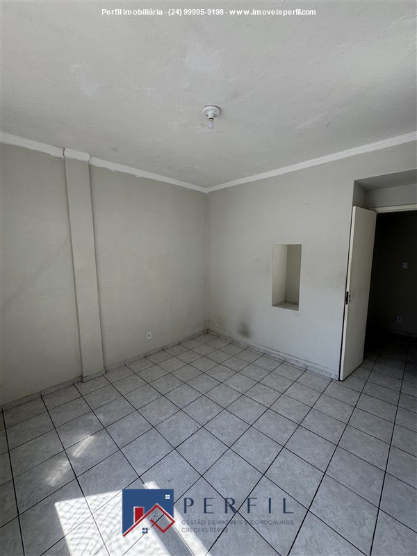 Apartamento a Venda no Comercial em Resende - Foto do Imvel